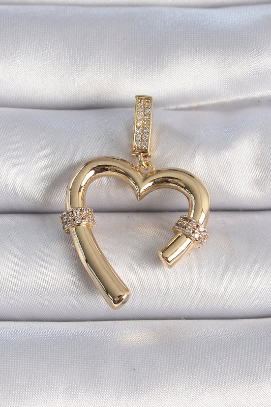 BC1015 - Pirinç Gold Renk Zirkon Taş Detaylı Kalp Figür Ajda Charm