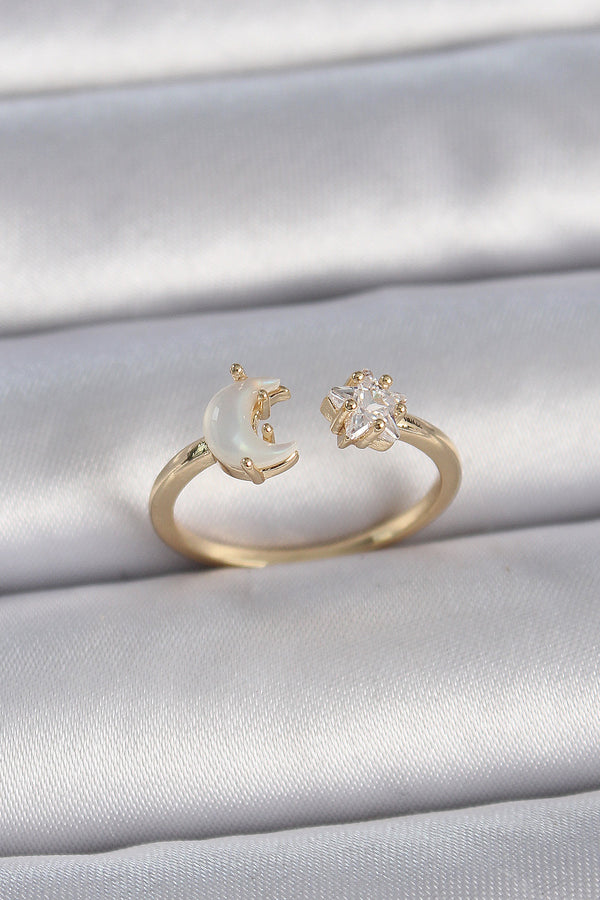 BYK3360 - Pirinç Gold Renk İncili Hilal Zirkon Taşlı Yıldız Ayarlanabilir Model Kadın Yüzük