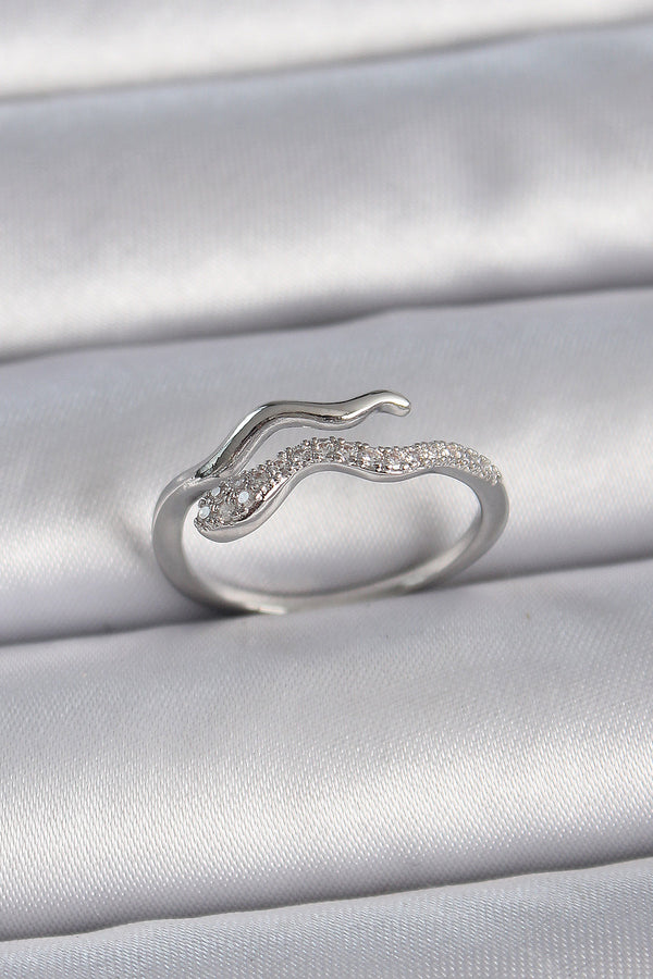 BYK3369 - Pirinç Gümüş Renk Zirkon Taşlı Yılan Ayarlanabilir Model Kadın Yüzük