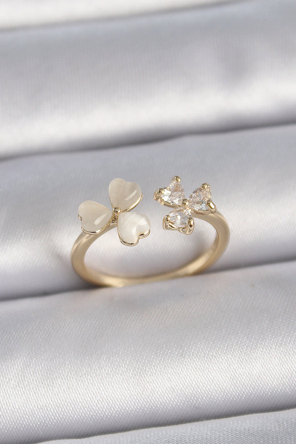 BYK3388 - Pirinç Gold Renk Ayarlanabilir Zirkon Taşlı Kalp Beyaz Mineli Model Kadın Yüzük