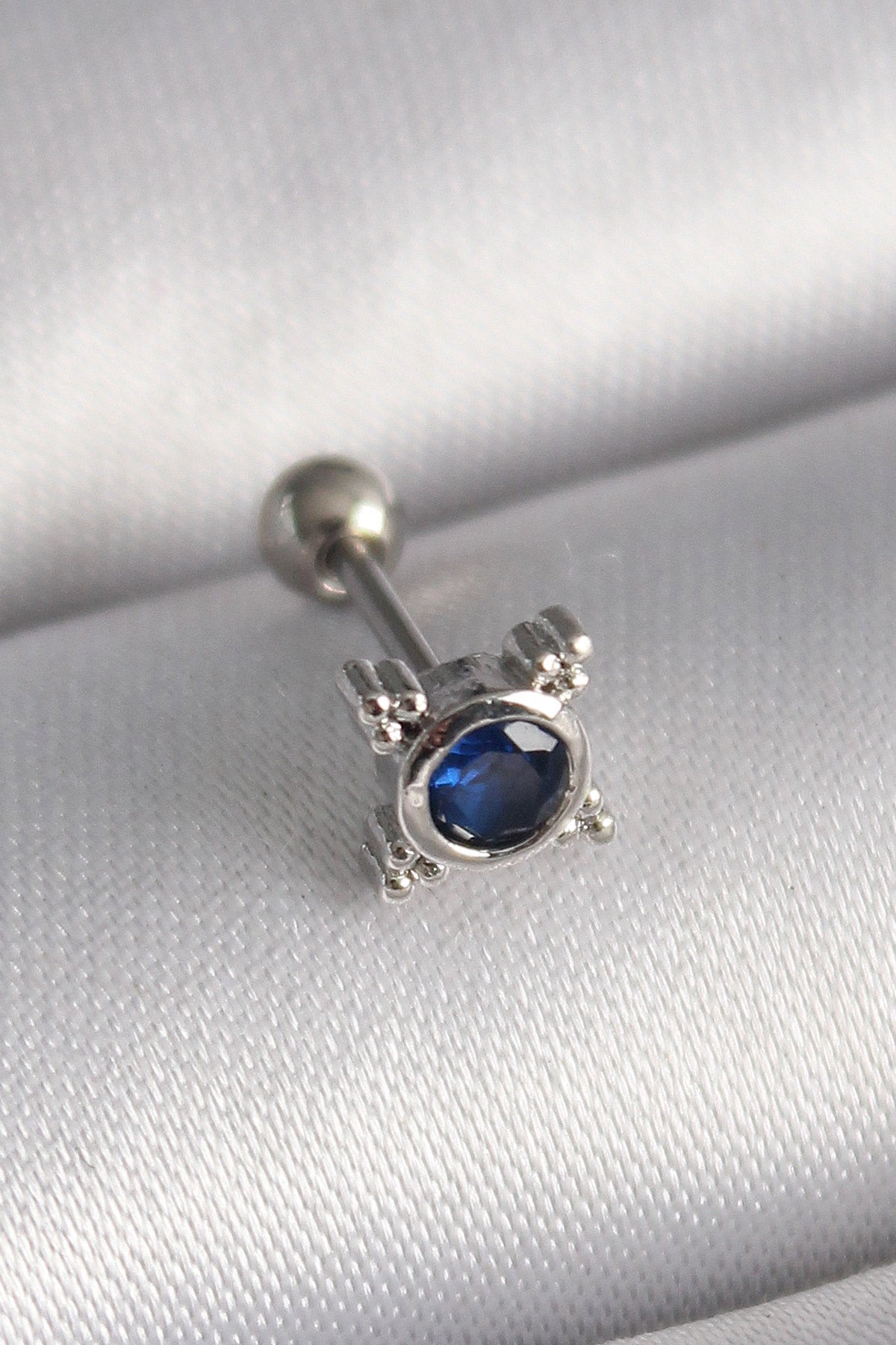 316L Çelik Gümüş Renk Mavi Zirkon Taşlı Tragus Piercing - PR1271