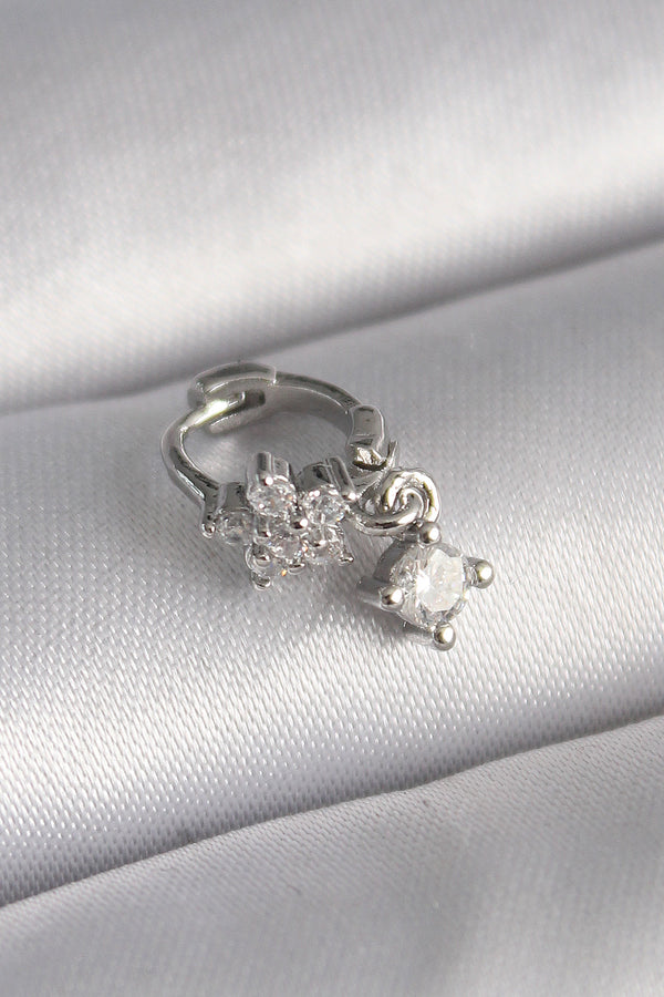 PR1311 - 316L Çelik Gümüş Renk Zirkon Taşlı Çiçek Model Sallantı Detay Tragus Piercing