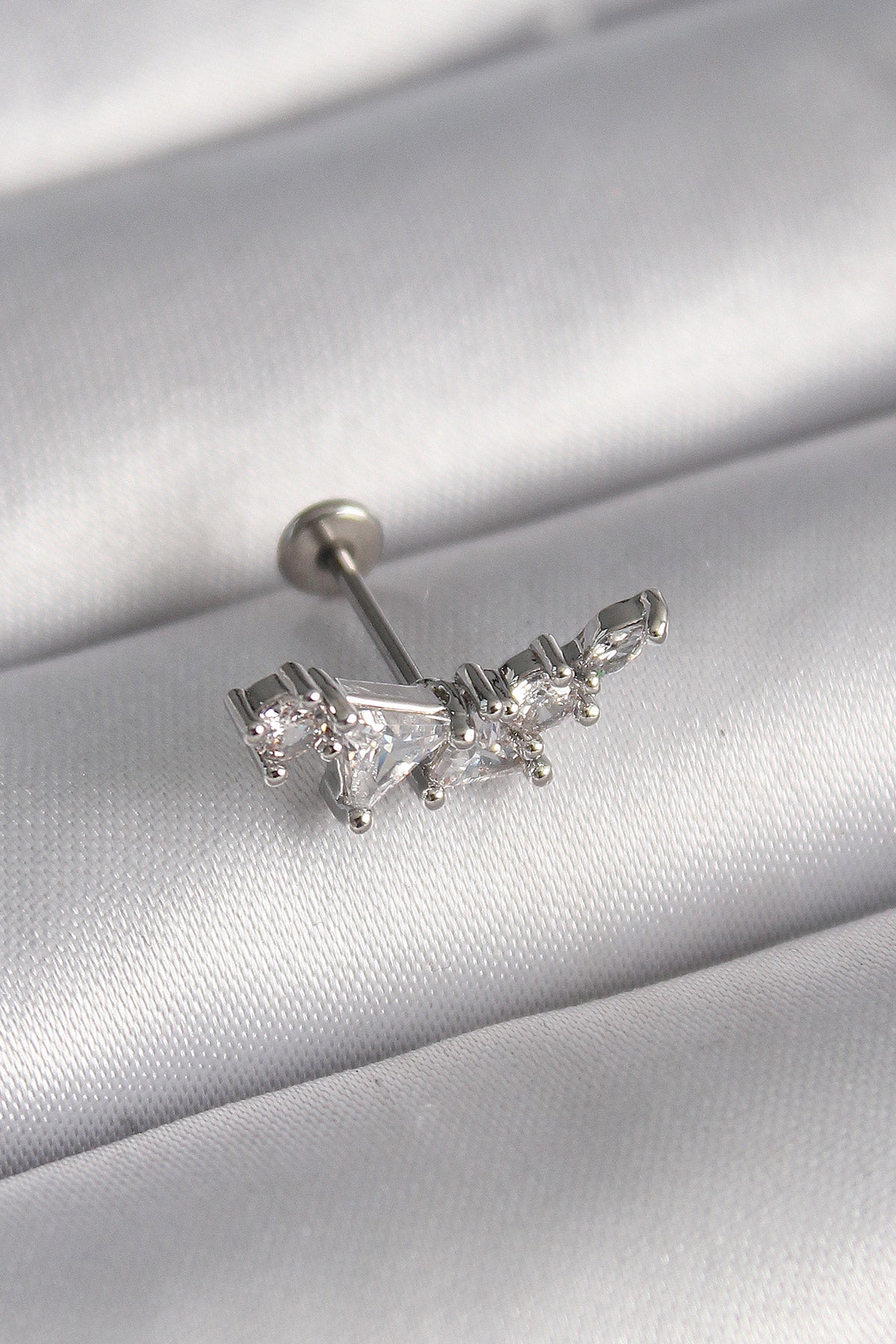 316L Çelik Gümüş Renk Zirkon Taşlı Tragus Piercing - PR1337