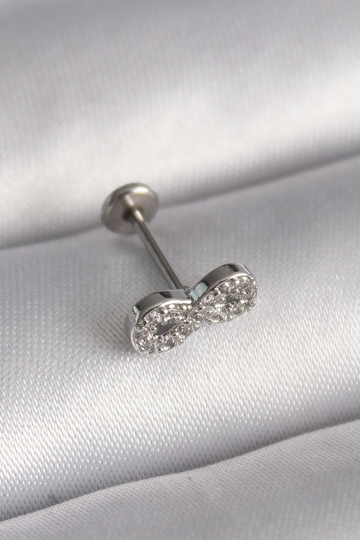 316L Çelik Gümüş Renk Zirkon Taşlı Sonsuzluk Model Tragus Piercing - PR1345