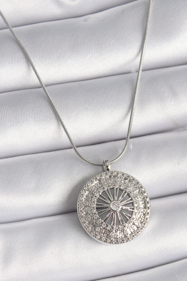 BKO9541 - 316L Çelik Gümüş Renk Zirkon Taşlı 12 Burç Madalyon Model Kadın Kolye