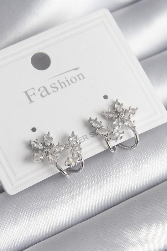 BKP9740 - Pirinç Gümüş Renk Zirkon Taşlı Çiçek Model Kadın Küpe