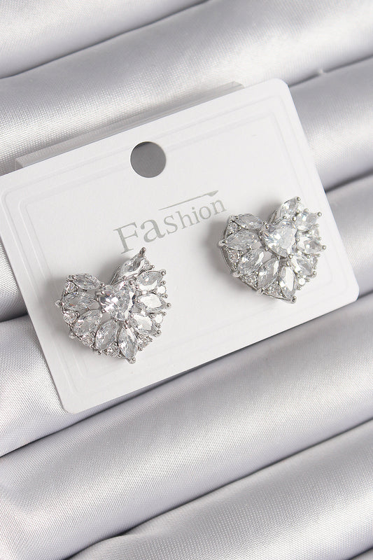 BKP9749 - Pirinç Gümüş Renk Zirkon Taşlı Kalp Model Kadın Küpe