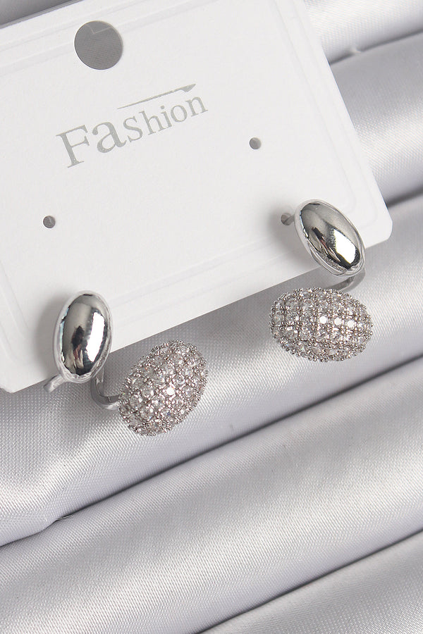 BKP9753 - Pirinç Gümüş Renk Zirkon Taşlı Bombeli Model Kadın Küpe