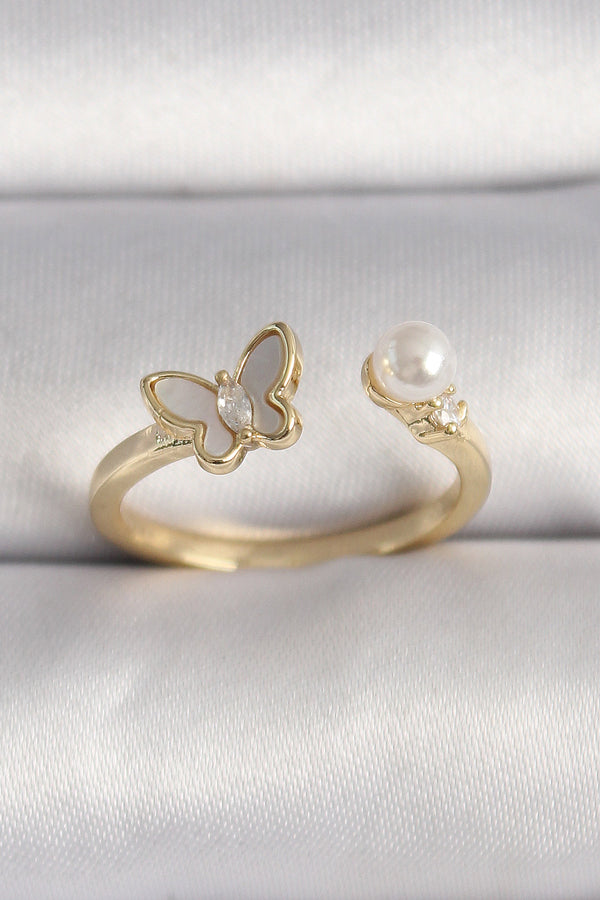 BYK3523 - Pirinç Gold Renk Zirkon Taş Detaylı Beyaz Mineli Kelebek Model İnci Detay Ayarlanabilir Yüzük