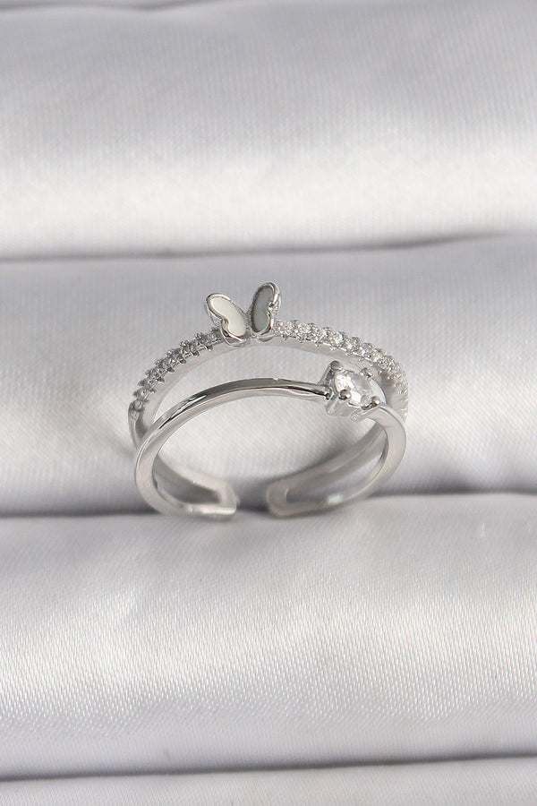 BYK3528 - Pirinç Gümüş Renk Zirkon Taşlı Kelebek Figürlü Ayarlanabilir Yüzük