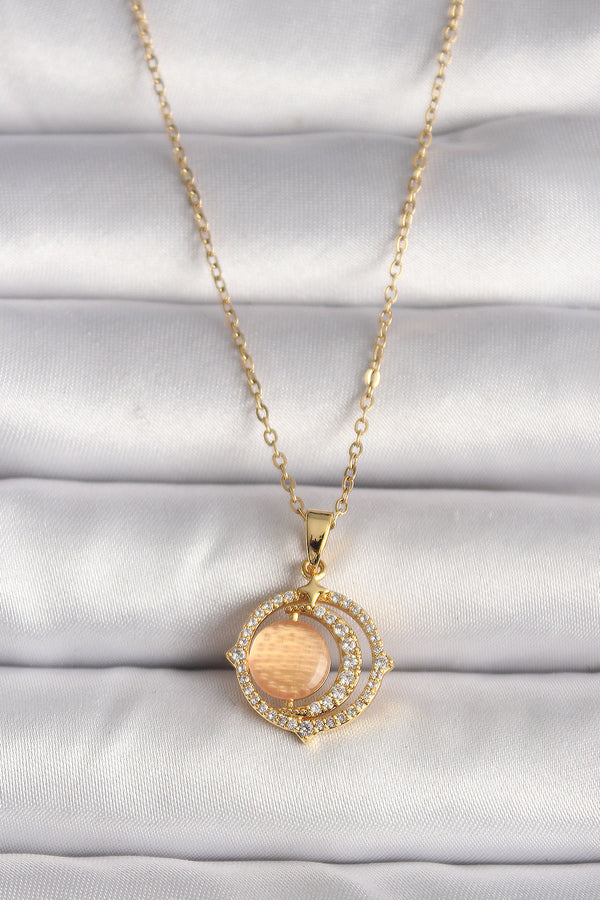 BKO9704 - 316L Çelik Gold Renk Zirkon Taşlı Turuncu Sedefli Hilal Model Kadın Kolye