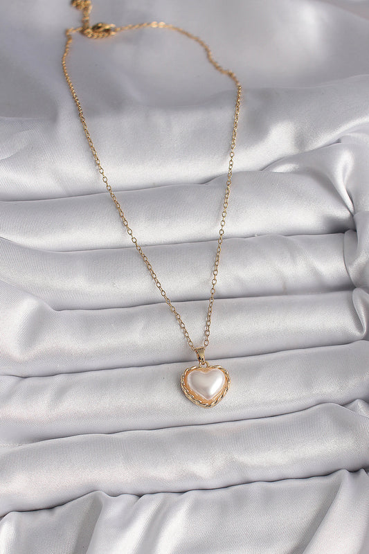 BKO9713 - 316L Çelik Gold Renk Zincir 3D İnci Kalp Model Kadın Kolye