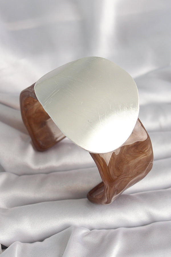 BB6670 - Kahverengi Mermer Desen Akrilik Plastik Gümüş Plaka Model Vintage Kadın Bilezik