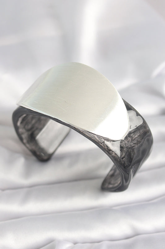 BB6673 - Siyah Mermer Desen Akrilik Plastik Gümüş Oval Plaka Model Vintage Kadın Bilezik