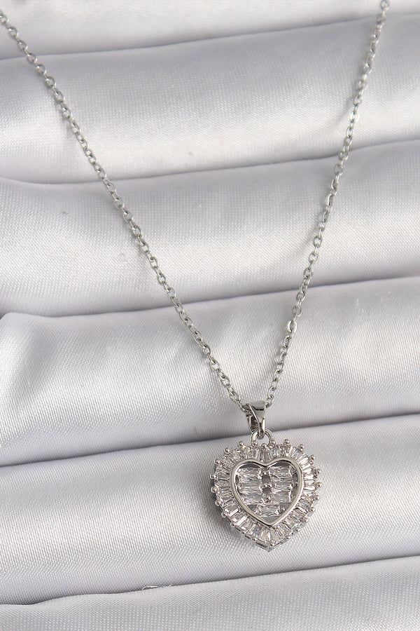 BKO9787 - 316L Çelik Gümüş Renk Zincir Zirkon Taşlı Kalp Model Kadın Kolye