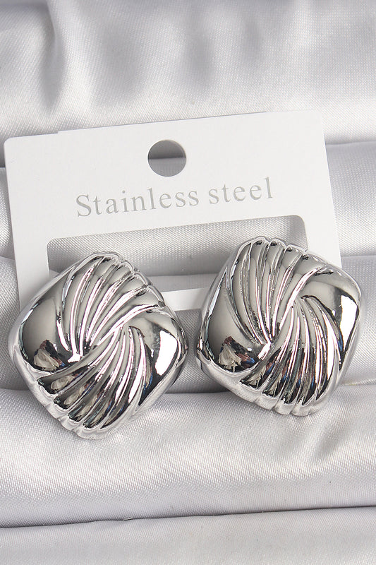 BKP10156 - Pirinç Gümüş Renk İşlemeli Kare Model Kadın Küpe