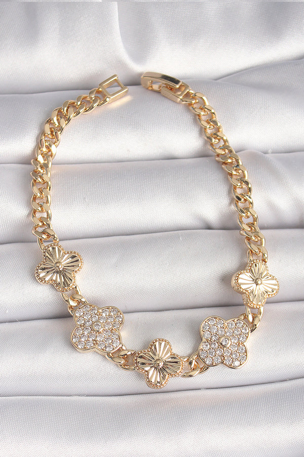 BB6836 - Pirinç Gold Renk Zirkon Taşlı Yonca Model Kadın Bileklik