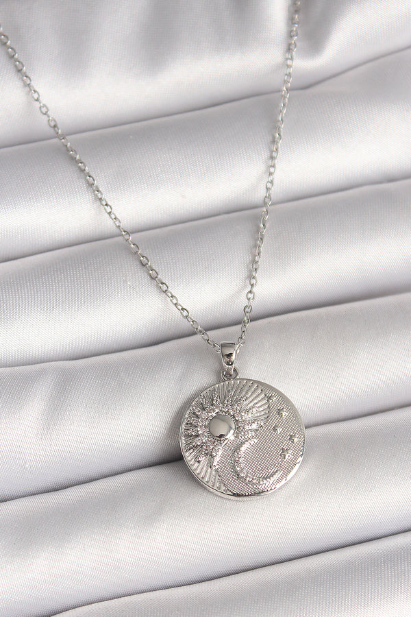 BKO9959 - 316L Çelik Gümüş Renk Zincir Zirkon Taşlı Ay Güneş İşlemeli Madalyon Model Kadın Kolye