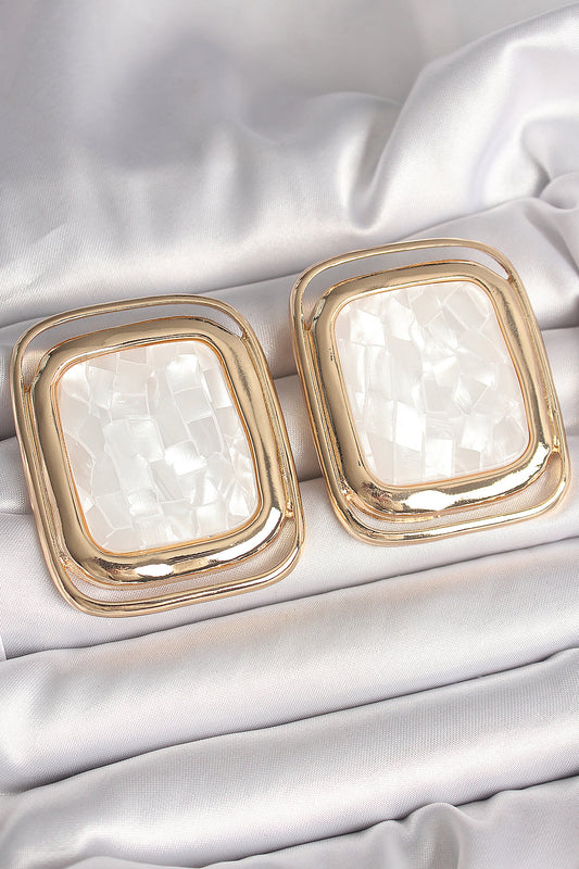 BKP10428 - Pirinç Gold Renk Beyaz Mineli Kare Model Kadın Küpe