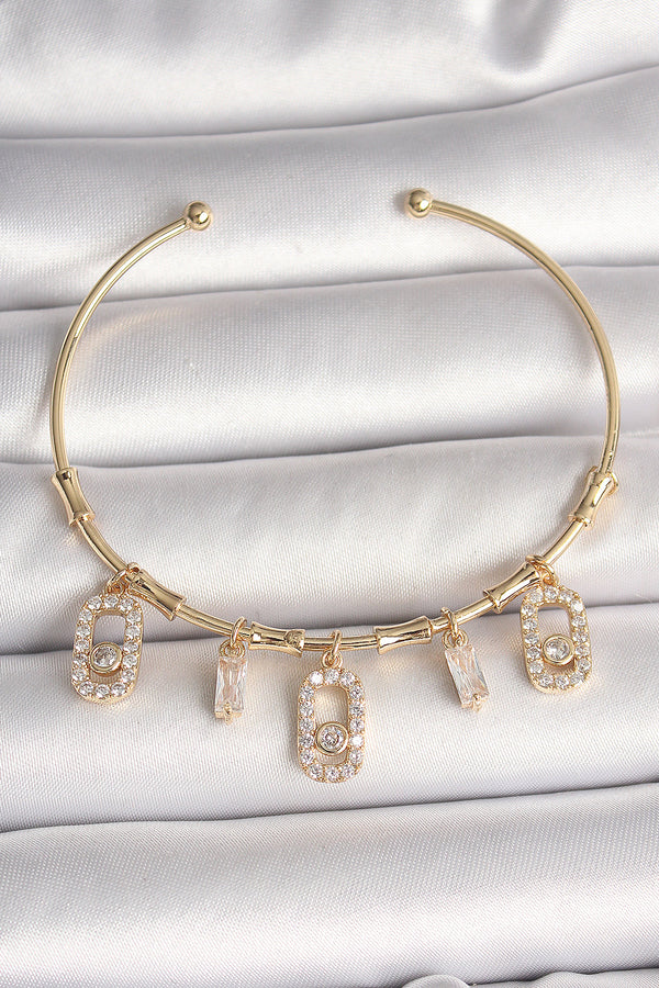 BB6893 - Pirinç Gold Renk Sallantı Zirkon Taşlı Messika Figür Charm Kadın Bileklik