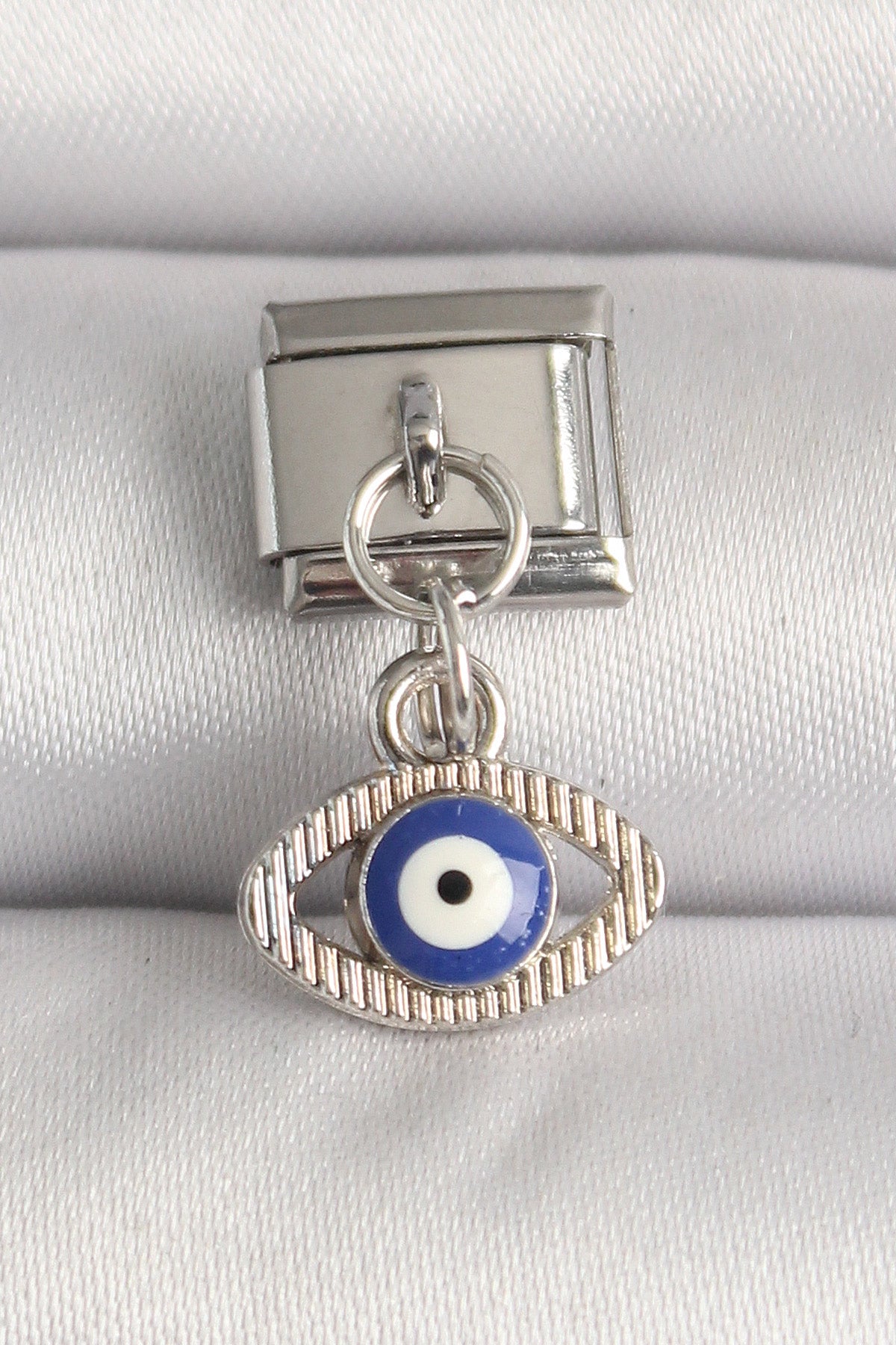 BC1216 - 316L Çelik Gümüş Renk Nazar Boncuk Detaylı Göz Model Nomination Charm