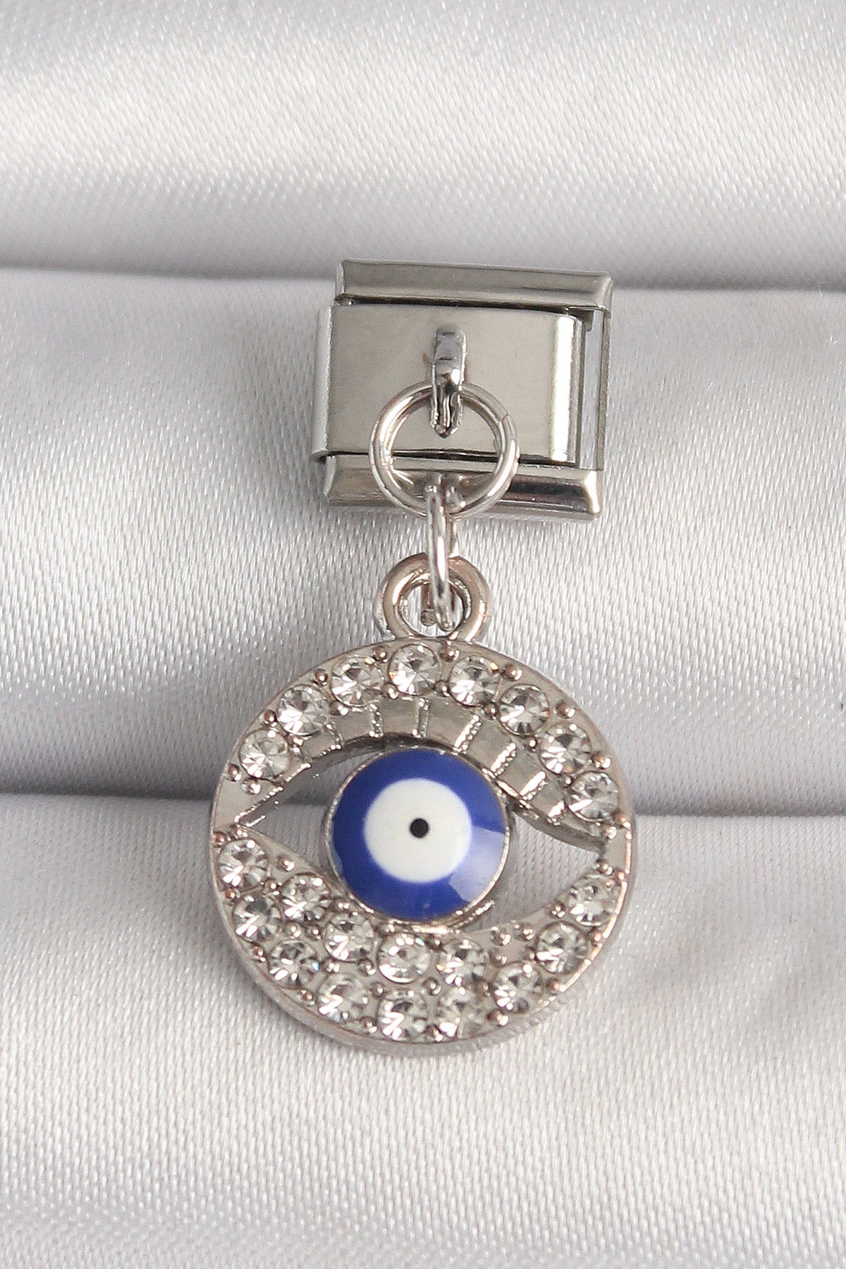 BC1217 - 316L Çelik Gümüş Renk Zirkon Taşlı Göz Model Nazar Boncuk Detay Nomination Charm