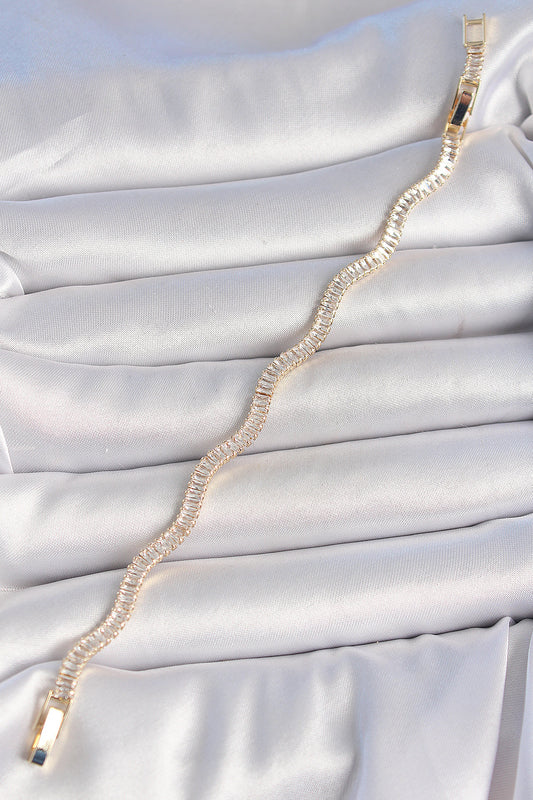 BB6926 - Pirinç Gold Renk Su Yolu Zirkon Taşlı Model Kadın Bileklik