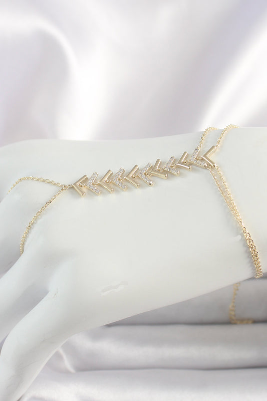 SN631 - Pirinç Gold Renk Zirkon Taşlı V Model Kadın Şahmeran