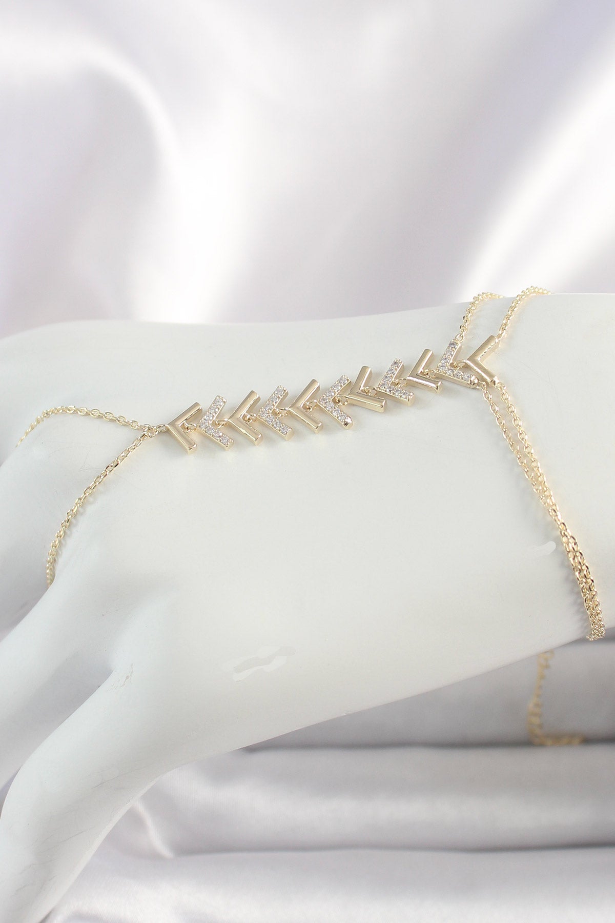 SN631 - Pirinç Gold Renk Zirkon Taşlı V Model Kadın Şahmeran