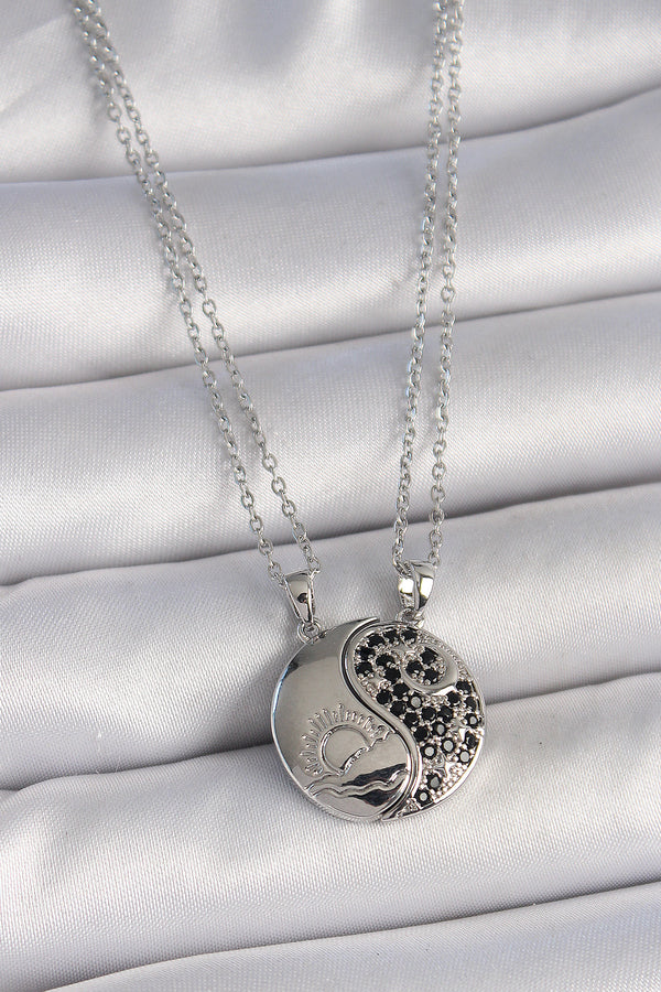 BKO10028 - 316L Çelik Gümüş Renk Zincir Zirkon Taşlı Ying Yang Model Gün Batımı İşlemeli Arakdaşlık Kadın Kolye