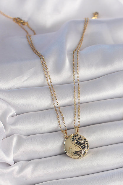 316L Çelik Gold Renk Zincir Zirkon Taşlı Ying Yang Model Gün Batımı İşlemeli Arkadaşlık Kadın Kolye - BKO10029