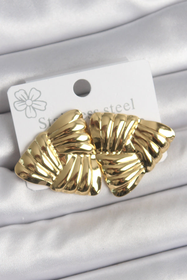 BKP10524 - 316 Çelik Gold Renk İşlemeli Üçgen Model Kadın Küpe