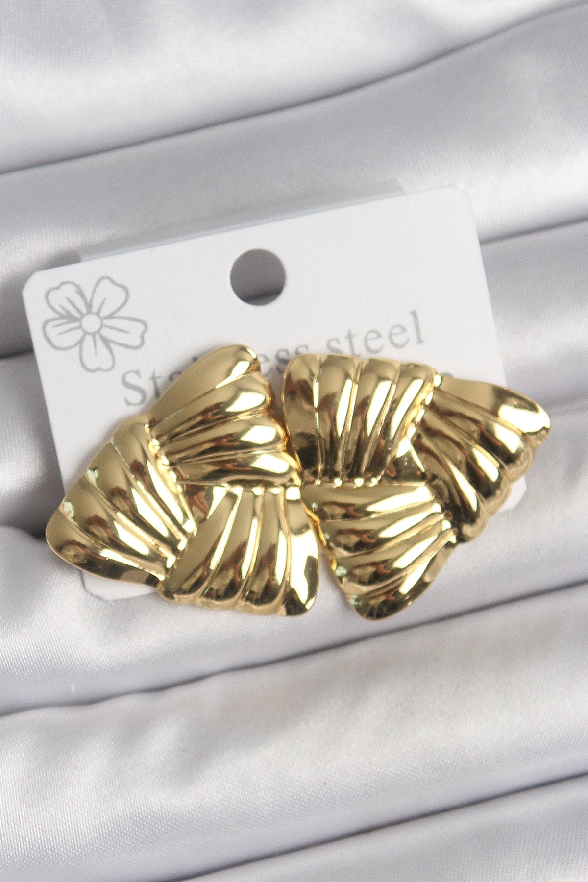 316 Çelik Gold Renk İşlemeli Üçgen Model Kadın Küpe - BKP10524