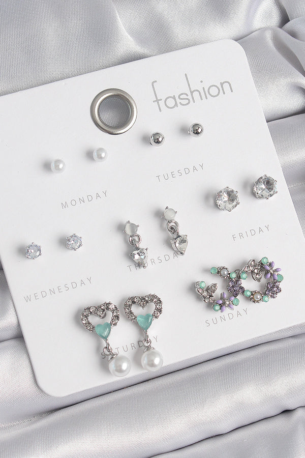 BKP10546 - Pirinç Gümüş Renk Zirkon Taşlı Sallantılı Kalp Model Çiçek Detay 7 Çift Kadın Küpe Seti