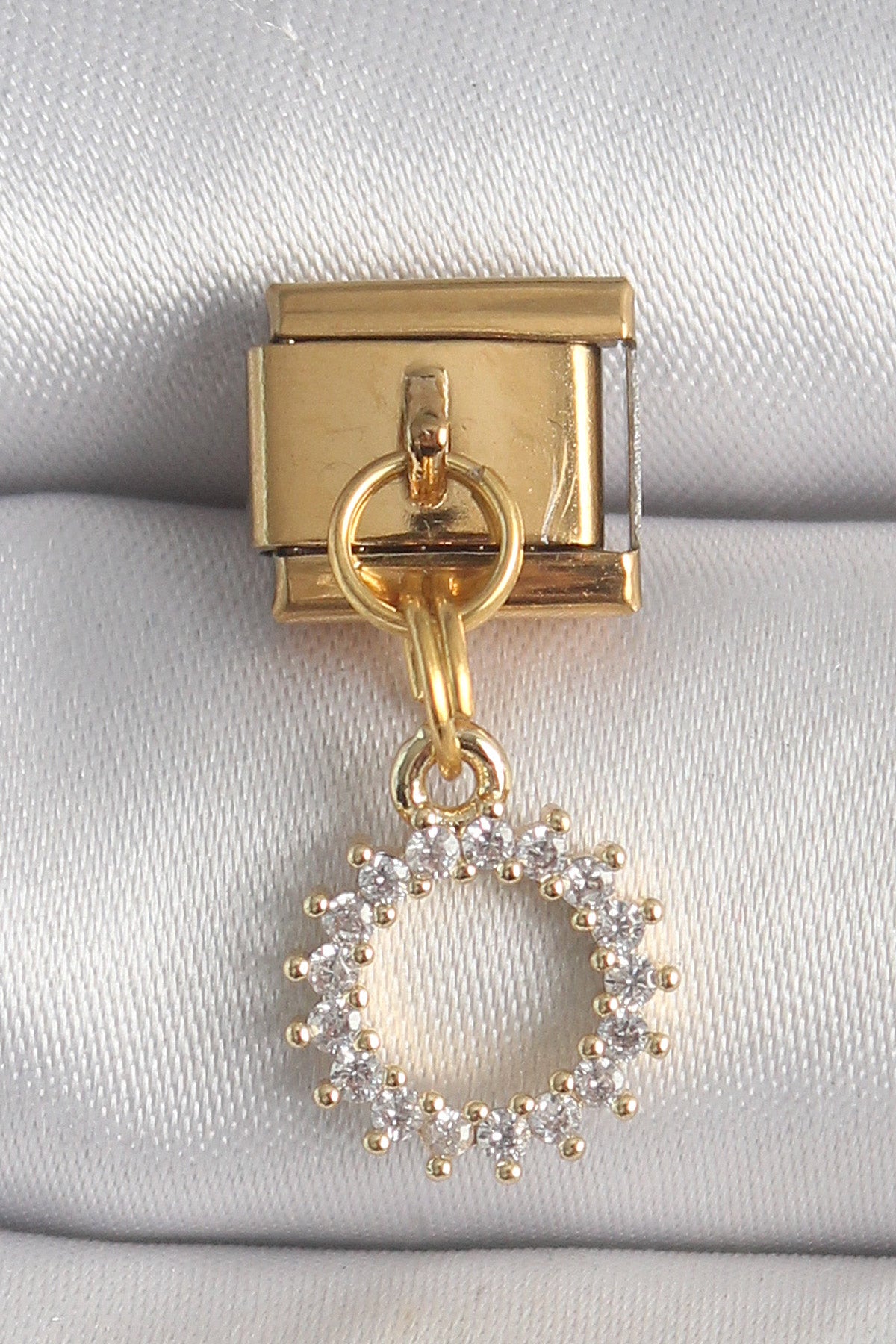 BC1353 - 316L Çelik Gold Renk Zirkon Taşlı Sallantı Güneş Model Nomination Charm