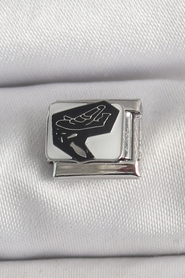 BC1395 - 316L Çelik Gümüş Renk Beyaz Siyah Uçak İşlemeli Portre Model Nomination Charm