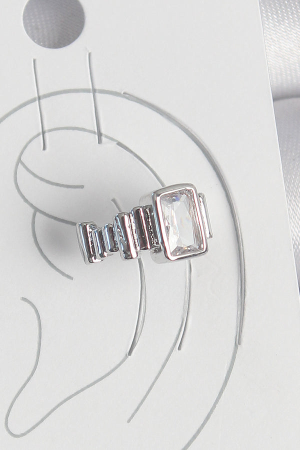 BKP10560 - Pirinç Gümüş Renk Kare Zirkon Taşlı Kadın Kıkırdak Model Küpe