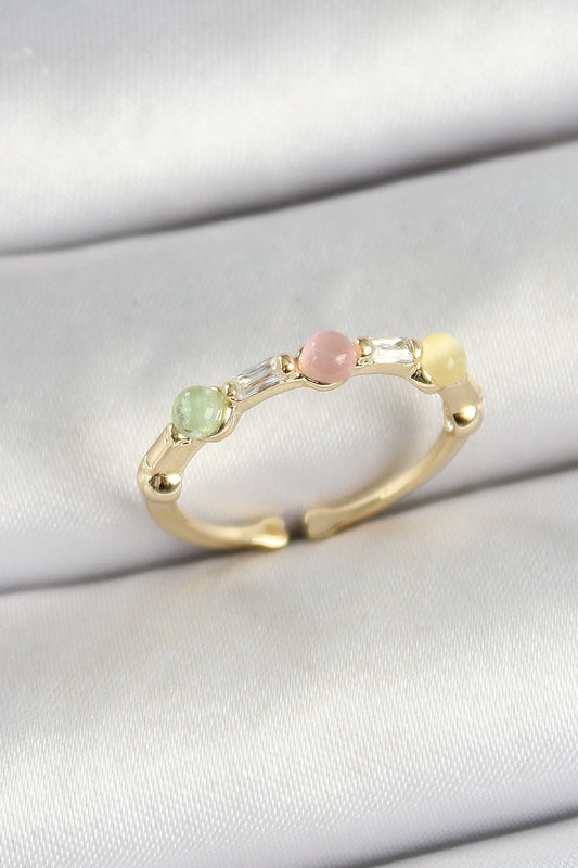 BYK3758 - Pirinç Sıralı Boncuk Figürlü Zirkon Taşlı Gold Renk Ayarlanabilir Kadın Yüzük