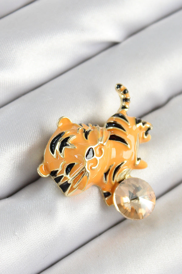 BR455 - Zirkon Taşlı Siyah Çizgili Turuncu Kaplan Figürlü Gold Renk Kadın Broş