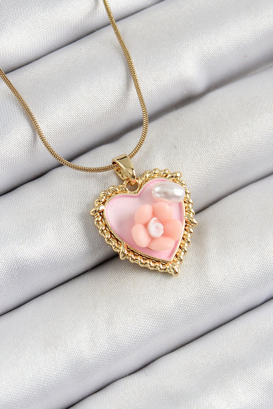 BKO10271 - 316L Çelik Zincir Pembe Sanatsal Portre İnci Detaylı Papatya Figürlü Kalp Model Gold Renk Kadın Kolye