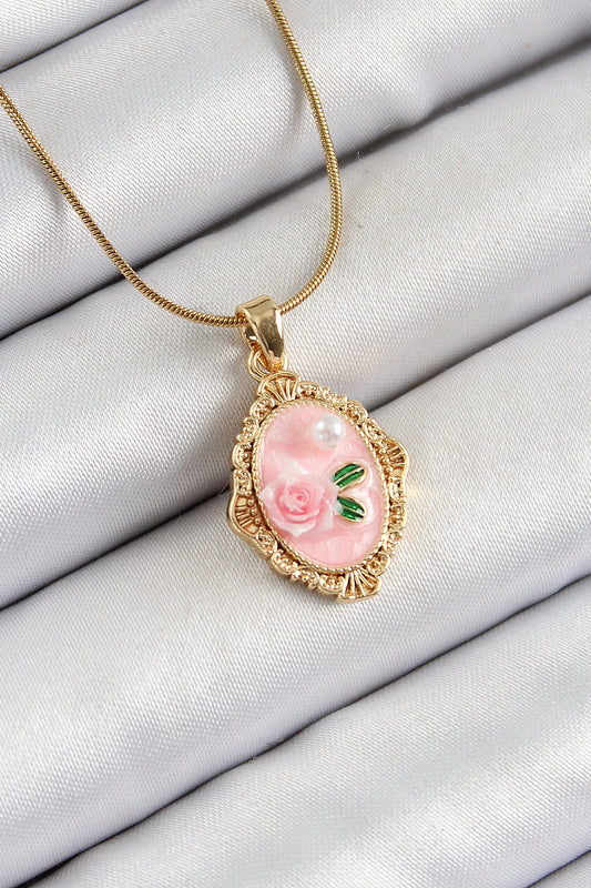 BKO10281 - 316L Çelik Zincir Pembe Sanatsal Portre İnci Detaylı Gül Figürlü Model Gold Renk Kadın Kolye