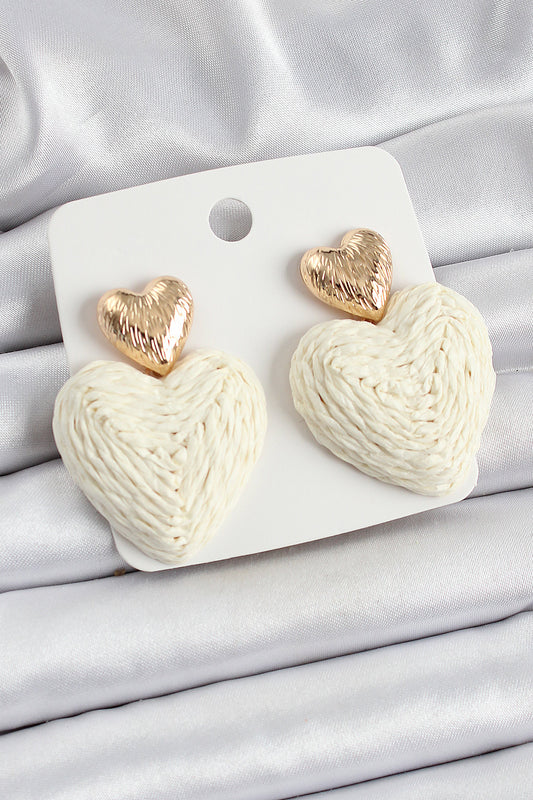 BKP10736 - Krem Kalp Figürlü Hasır Örgü Model Gold Renk Kadın Küpe