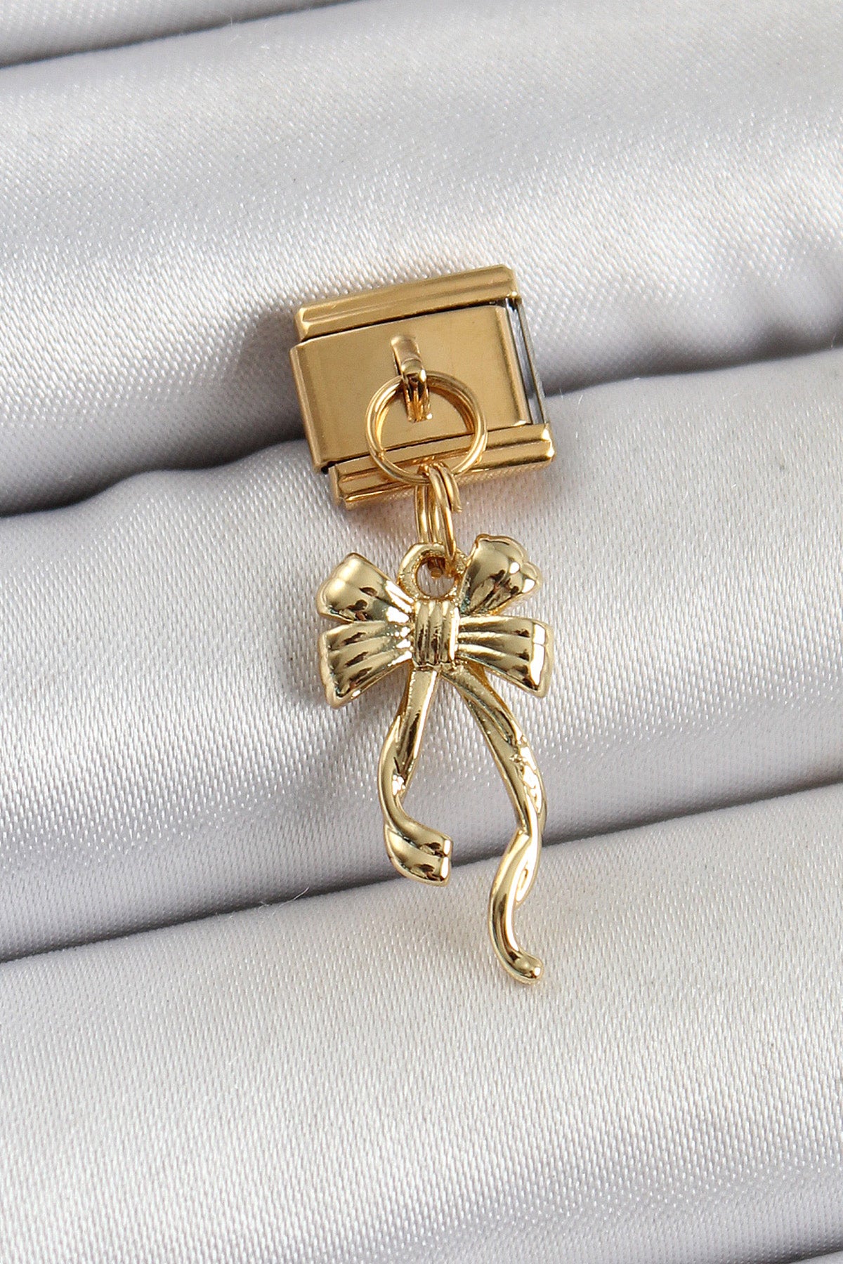 BC1403 - 316L Çelik Sallantılı Uzun Fiyonk Model Gold Renk Nomination Charm
