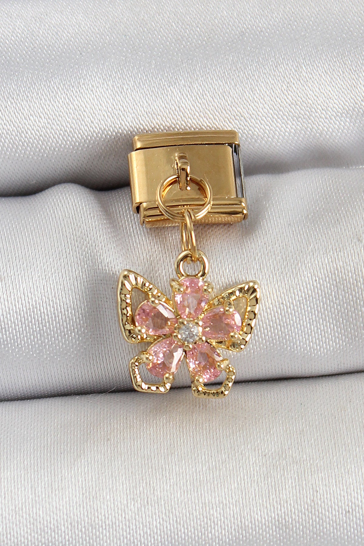 BC1419 - 316L Çelik Sallantılı Zirkon Taşlı Çiçek Figürlü Kelebek Model Gold Renk Nomination Charm
