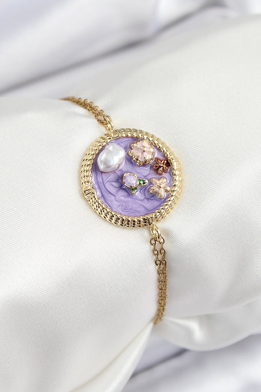 BB7228 - 316L Çelik Zincir Mor Mineli Sanatsal Portre İnci Detaylı Çiçek Model Gold Renk Kadın Bileklik