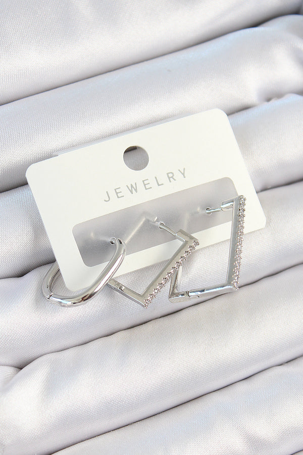 BKP10802 - Pirinç Zirkon Taşlı Dikdörtgen Model Gümüş Renk 3'lü Çift Kadın Küpe Set