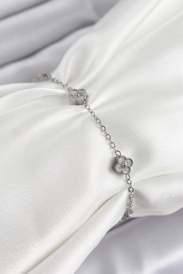 BB7362 - 316L Çelik Yonca Model Gümüş Renk Kadın Bileklik