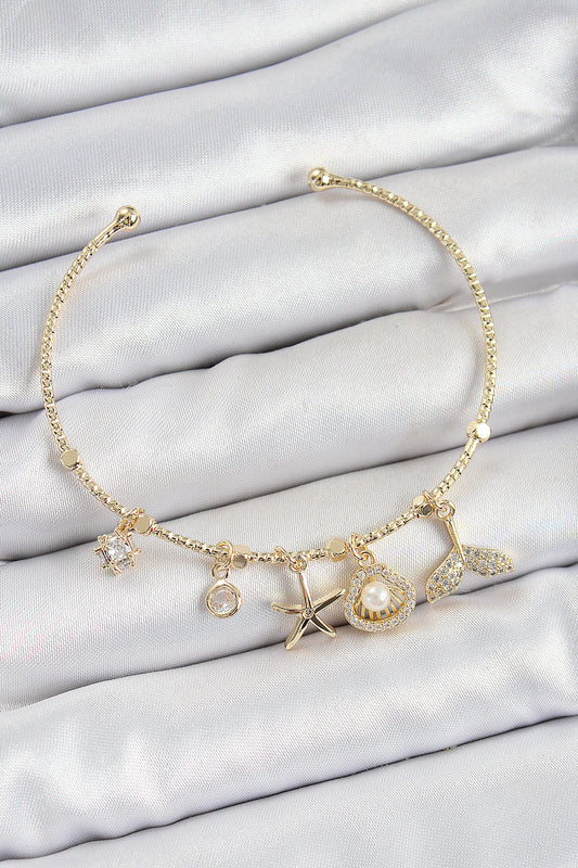 BB7358 - Pirinç Zirkon Taşlı İstiridye Ve Deniz Yıldızı Model Gold Renk Charm Bileklik