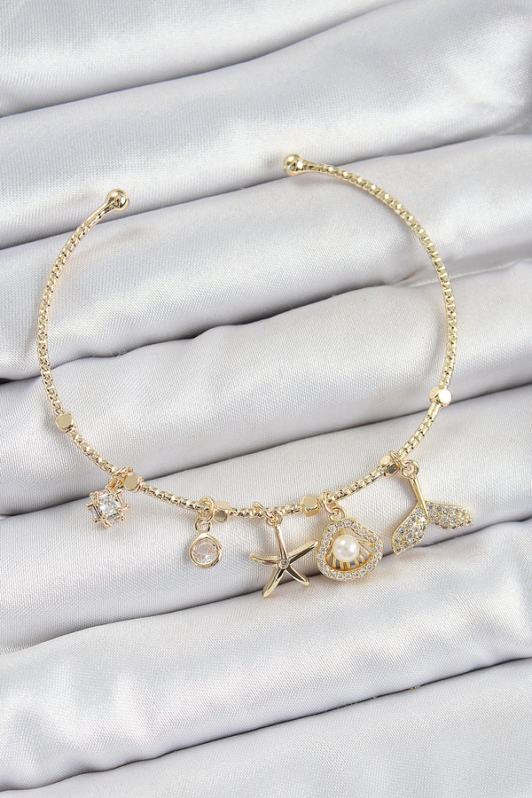 BB7358 - Pirinç Zirkon Taşlı İstiridye Ve Deniz Yıldızı Model Gold Renk Charm Bileklik