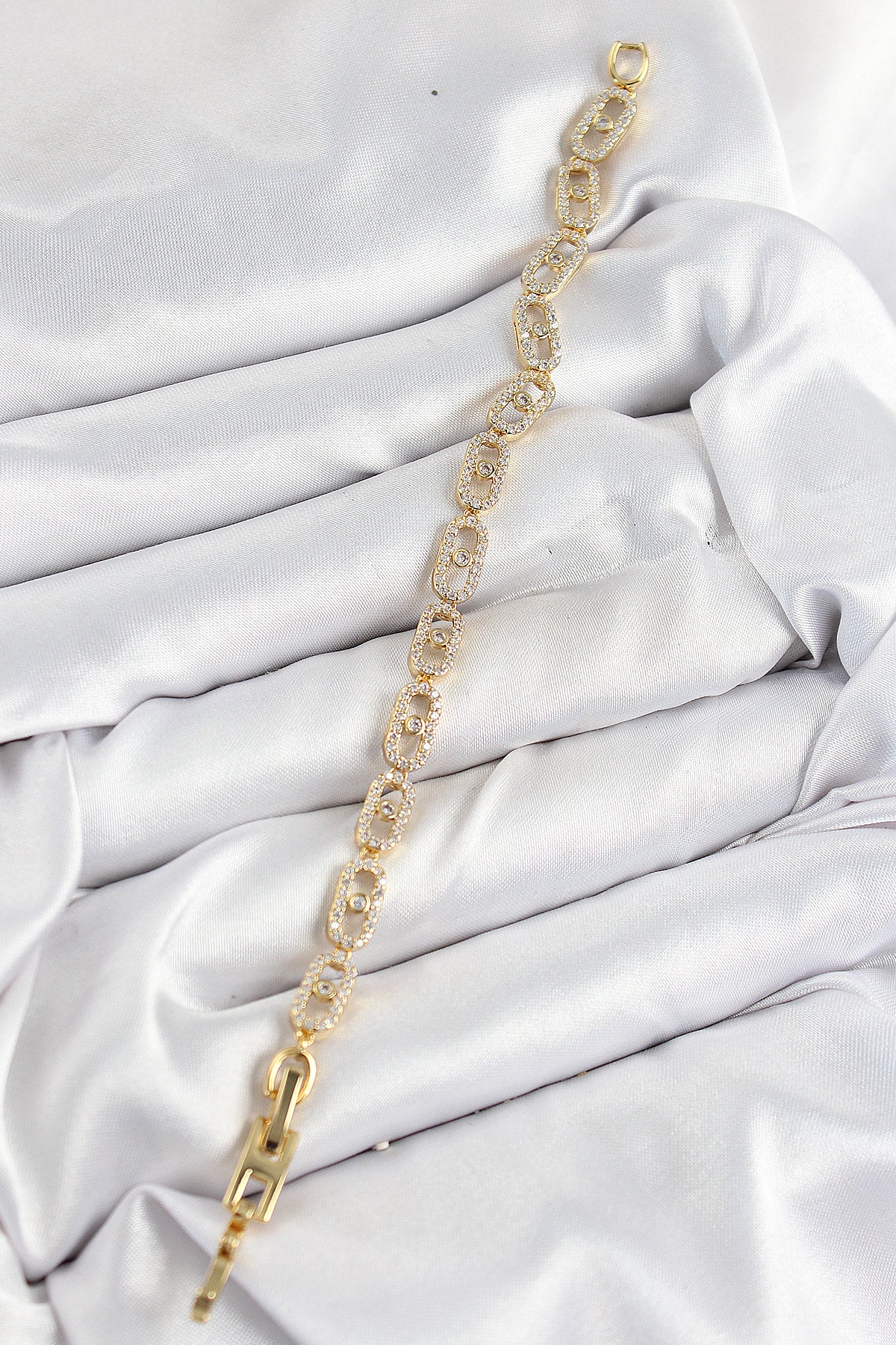 BB7517 - Pirinç Zirkon Taşlı Messika Model Gold Renk VIP Seri Kadın Bileklik